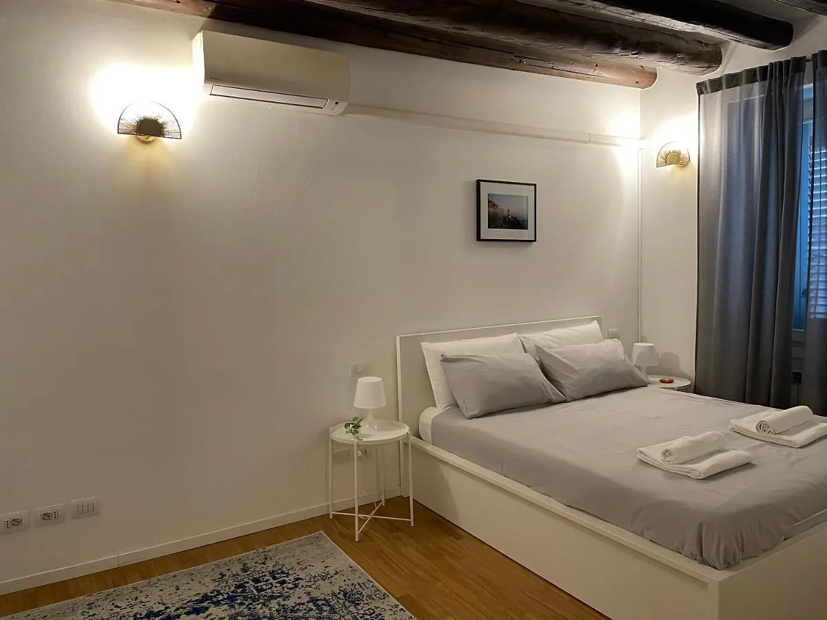 Tortona, 12 - Tra Fashion E Design Apartment Milan